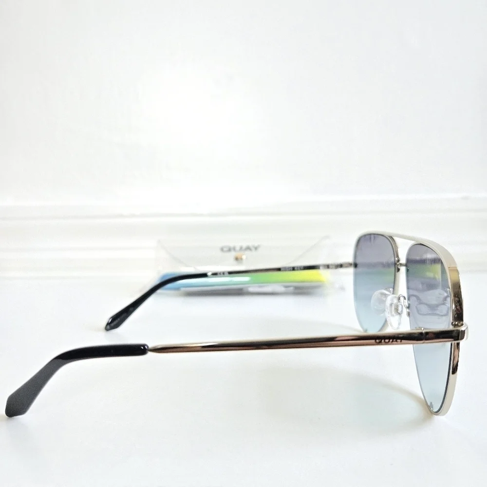 New Quay Unisex High Key Silver/Grey Light Turquoise Oversize Aviator Sunglasses